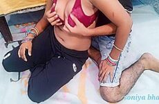 Malik Meri Abhi Sadi Hui He Mujhe Mat Chodo Mujhe Chod Do
