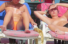 Topless Voyeur Beach Close Up HORNY Teens - Spy-Beach Video