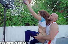 REALITY KINGS - Willow Ryder Knows JMac Basketball Skills Are Not Good Thats Why She Motivates Him By Showing Her Tits